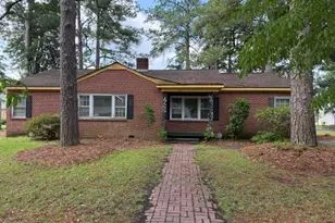 401 E 10th St, Washington, NC 27889 - Photo 1