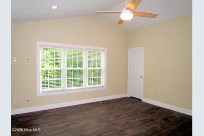 302 Holly Street S, Emerald Isle, NC 28594 - Photo 7