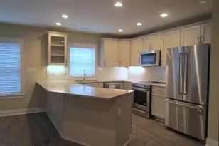 302 Holly Street S, Emerald Isle, NC 28594 - Photo 5