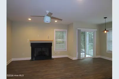 302 Holly Street S, Emerald Isle, NC 28594 - Photo 3