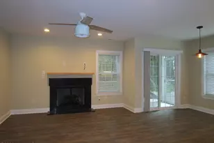 302 Holly Street S, Emerald Isle, NC 28594 - Photo 3