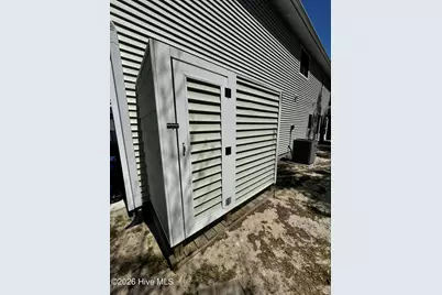 302 Holly Street S, Emerald Isle, NC 28594 - Photo 15
