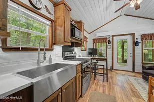 243 Jonquil Woods Rd, Franklin, NC 28734 - Photo 15