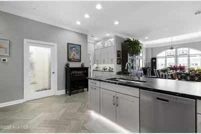 124 Walnut Street #Apt 607, Wilmington, NC 28401 - Photo 15