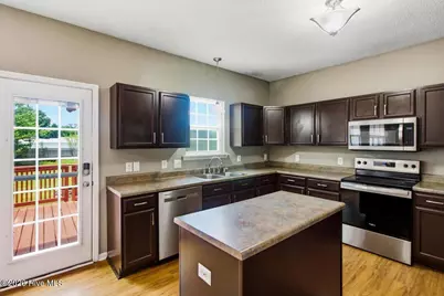 103 Briar Hollow Drive, Jacksonville, NC 28540 - Photo 17