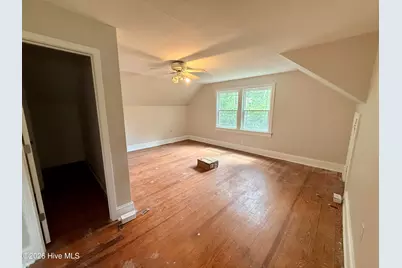 301 W Harper Street, Snow Hill, NC 28580 - Photo 5