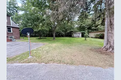 301 W Harper Street, Snow Hill, NC 28580 - Photo 15