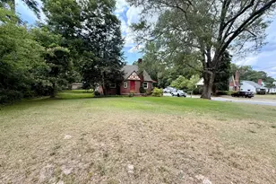 301 W Harper St, Snow Hill, NC 28580 - Photo 9