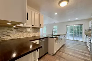 502 Worth Dr, Morehead City, NC 28557 - Photo 3
