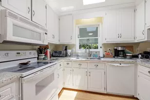 626 W Firetower Rd, Swansboro, NC 28584 - Photo 17