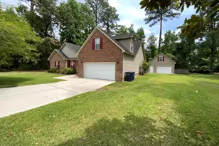 1005 Greenway Dr, Jacksonville, NC 28546 - Photo 1