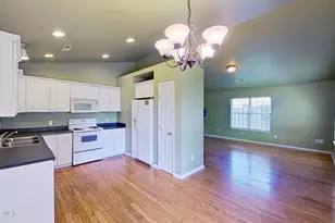 627 Tabor Ln, Wilmington, NC 28405 - Photo 5