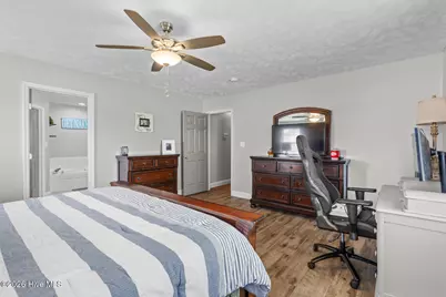 108 River Bluff Drive, Jacksonville, NC 28540 - Photo 25