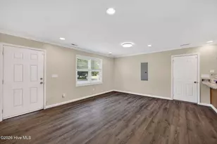 18 Hampton Dr, Castle Hayne, NC 28429 - Photo 5