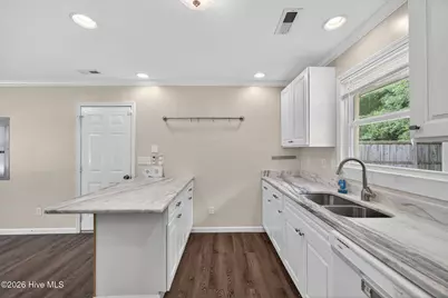 18 Hampton Drive, Castle Hayne, NC 28429 - Photo 11