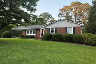 402 Stacy Ave, Hamlet, NC 28345 - Photo 1