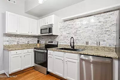 304 N Front Street #Apt E, Wilmington, NC 28401 - Photo 21