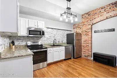 304 N Front Street #Apt E, Wilmington, NC 28401 - Photo 11