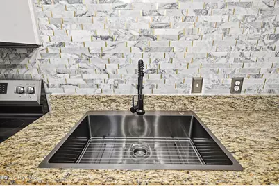 304 N Front Street #Apt E, Wilmington, NC 28401 - Photo 9