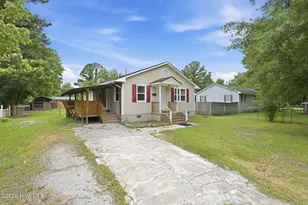 913 Fort Totten Dr, New Bern, NC 28560 - Photo 3