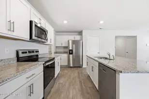 3209 Carr Dr, Greenville, NC 27834 - Photo 23