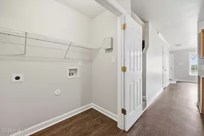 404 Springwood Drive, Jacksonville, NC 28546 - Photo 17
