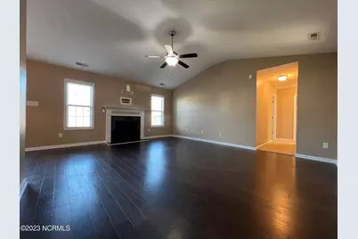 704 Radiant Drive, Jacksonville, NC 28546 - Photo 5