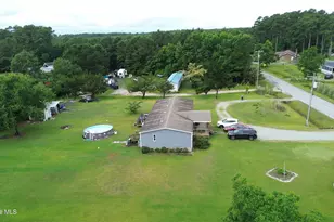 662 Straits Rd, Gloucester, NC 28528 - Photo 15