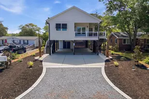 112 NE 65th St, Oak Island, NC 28465 - Photo 3
