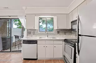 113 Bonner Ave, Morehead City, NC 28557 - Photo 3