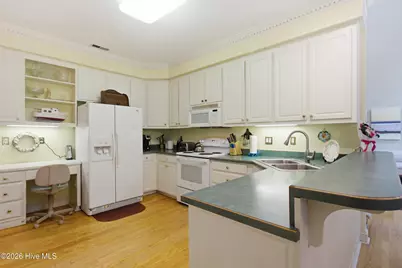 1010 Devonshire Drive, Trent Woods, NC 28562 - Photo 5