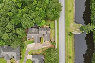1010 Devonshire Dr, Trent Woods, NC 28562 - Photo 35