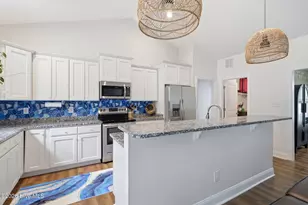 301 Big Pine Ct, Hubert, NC 28539 - Photo 13
