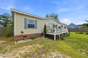 176 Zonnie Ln, Hampstead, NC 28443 - Photo 3