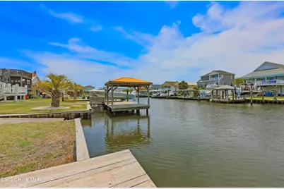 3031 3rd Street, Surf City, NC 28445 - Photo 5