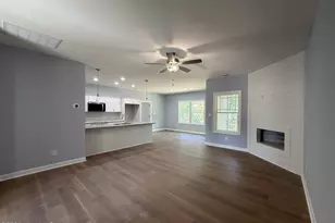 72 Hagood St, Smithfield, NC 27577 - Photo 3