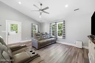 307 Pauline Ct, Holly Ridge, NC 28445 - Photo 9