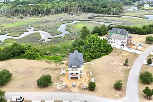 102 Marshland Cir, Newport, NC 28570 - Photo 9