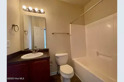 402 Glenhaven Lane, Jacksonville, NC 28546 - Photo 15