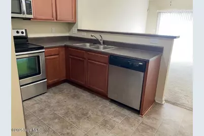 402 Glenhaven Lane, Jacksonville, NC 28546 - Photo 7