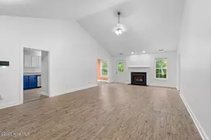 906 Savannah Dr, Jacksonville, NC 28546 - Photo 5