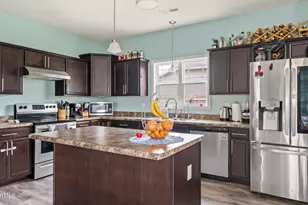 329 Adobe Ln, Jacksonville, NC 28546 - Photo 9