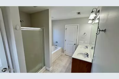 140 Broadleaf Drive, Jacksonville, NC 28546 - Photo 9