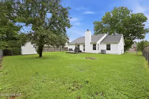 205 Mahogany Dr, Jacksonville, NC 28540 - Photo 37