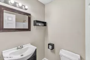 2039 Foxhorn Rd, Jacksonville, NC 28546 - Photo 19