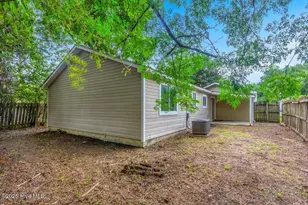 2039 Foxhorn Rd, Jacksonville, NC 28546 - Photo 29