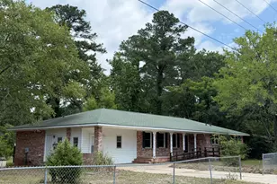 27 Vermont Ave, Washington, NC 27889 - Photo 1