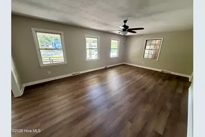 27 Vermont Avenue, Washington, NC 27889 - Photo 11