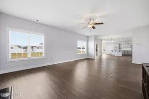 508 Seashore St, Grimesland, NC 27837 - Photo 9