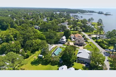 305 Vandemere Street, Oriental, NC 28571 - Photo 47